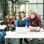 An der Hochschule Harz können Studierende den dualen Studiengang Verwaltungsdigitalisierung und -informatik absolvieren.