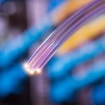 Dank digitalem Antrags- und Genehmigungsverfahren sollen in Hessen und Rheinland-Pfalz Glasfaserinfrastrukturen künftig schneller verlegt werden können.