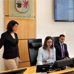Mecklenburg-Vorpommern: Justizministerin Jacqueline Bernhardt informiert sich über Stand der E-Akte am Landgericht Stralsund.