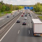 Neues Betriebssystem AutobahnOS soll  Fernstraßeninfrastruktur digital vernetzen und helfen