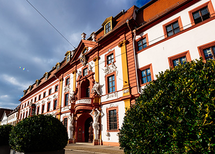 Außenaufnahme des Sitzes der Thüringer Staatskanzlei in Erfurt.