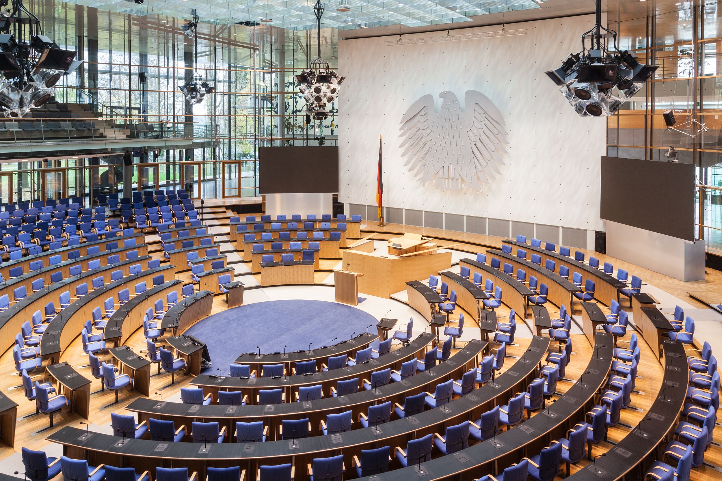 Plenarsaal des ehemaligen Bundestages im World Conference Center Bonn