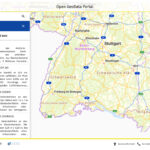 Screenshot der Startseite des Open GeoData Portals, der eine Landkarte und eine seitlich eingeblendete Produktauswahl zeigt.